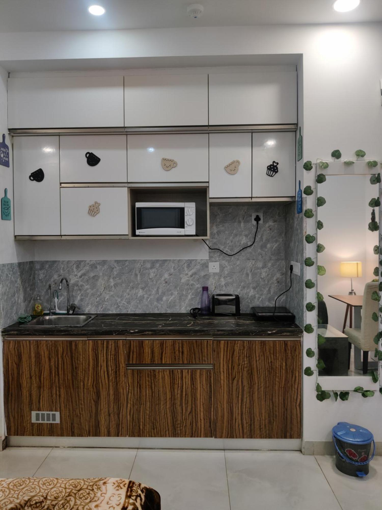 The Forest Stays-Luxury Studio Apartment In Noida Extérieur photo